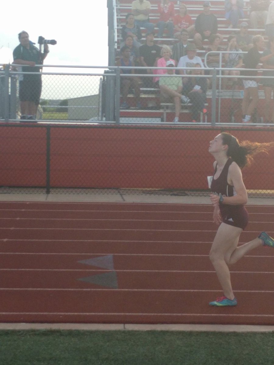 BHSLadyBearVB's tweet photo. Bastrop girls mile runners in action! Great job lady bears! https://t.co/kM1VqxlZSl