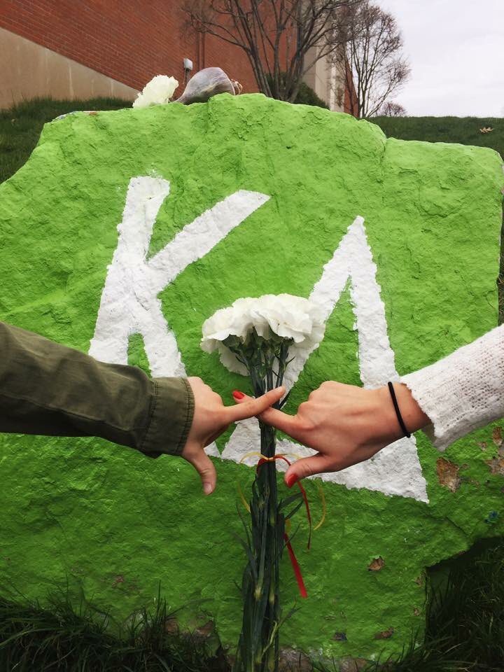 ChiOmegaKappaMu's tweet photo. To the @KappaDelta_SHU sisters, Stay strong and know that your Chi Omega sisters are always here for all of you. 💚 https://t.co/eG2wTPGJXL