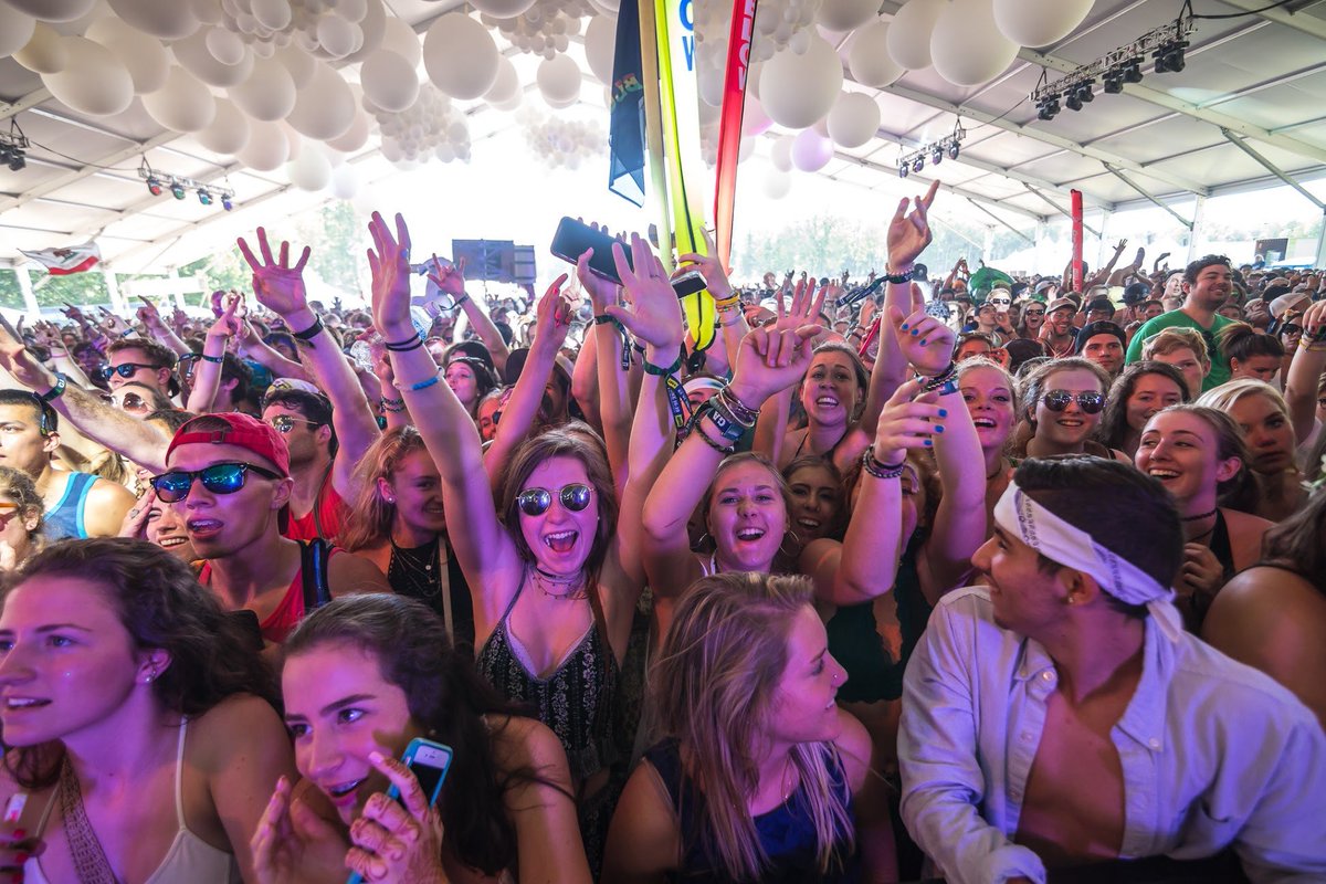 wwords4thoughtt's tweet photo. Firefly just announced Big Break LIVE - a contest dedicated to regional, unsigned artists! #Firefly2017 https://t.co/SXlIqZNYUk https://t.co/8QfMNHpxj5