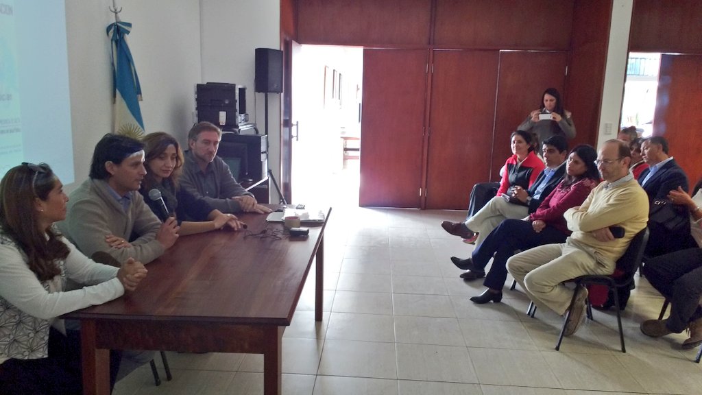 CopefSalta's tweet photo. Se lanzó el curso Actividad Física y Salud. Objetivo: articular entre profesionales de salud y EF para un trabajo interdisciplinario. https://t.co/U1p6ys6FFb