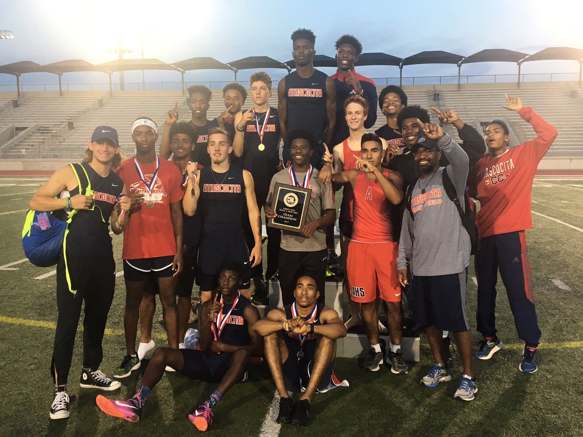 Atascocita boys track claims District 21-6A title finishing with 180 points ... @VYPEHouston