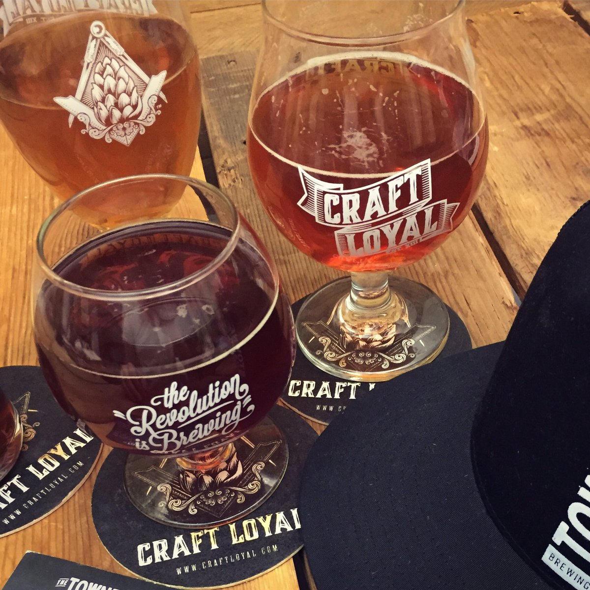 CraftLoyal's tweet image. A glass for every brew. CraftLoyal.com
Cheers! -🆑🍻
.
.
#craftloyal #craftbeer #properglassware