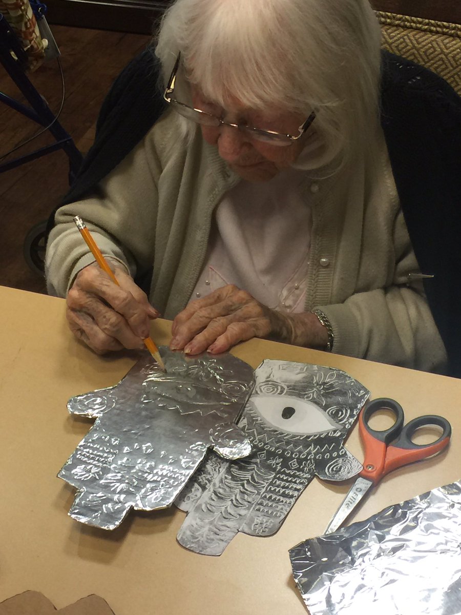 LRRActivities's tweet photo. Celebrating our "Destination of the Month" by Making &amp; learning about the meaning of Hamsa hands... @CourtyardTowers #frontierculture https://t.co/Pt9gM570Vq