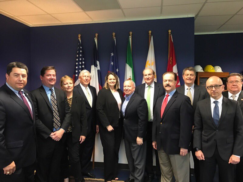 TexasRetailers's tweet photo. Thank you @RepKevinBrady for meeting w/ retail leaders from key Texas companies and #TRA #TXRetail https://t.co/tG2AHbcV53