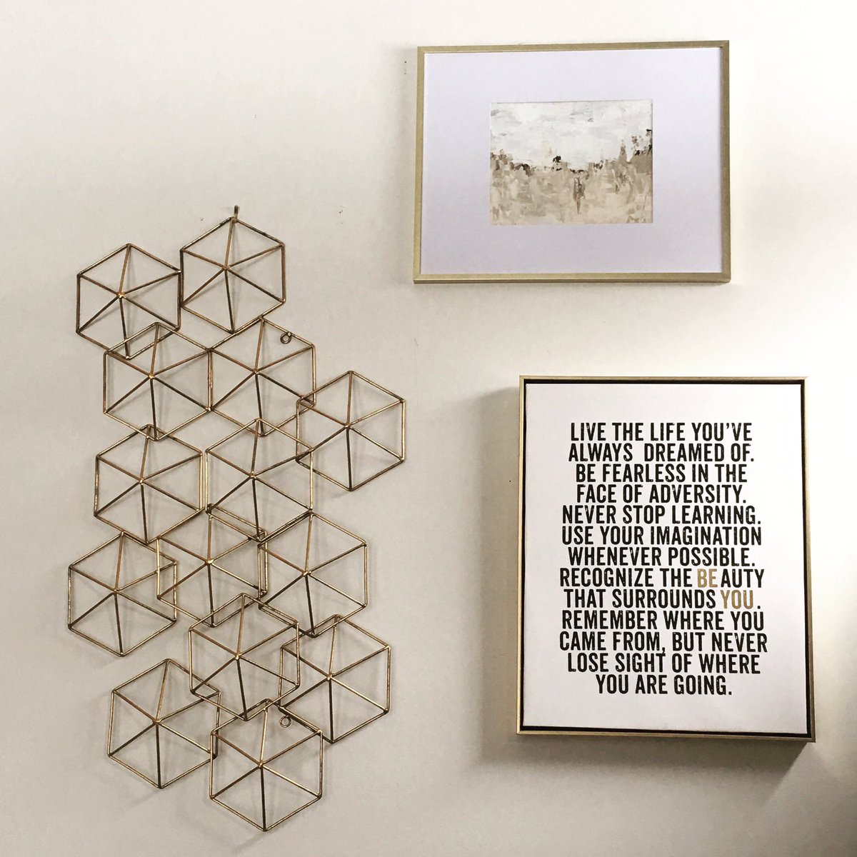 artworkbysahar's tweet photo. Gallery wall = Complete ✔️Add something unique to yours: https://t.co/q94CiWP3Em #homedecor #etsy #EtsySeller #artforsale #mothersday https://t.co/yCtnBjSf7o