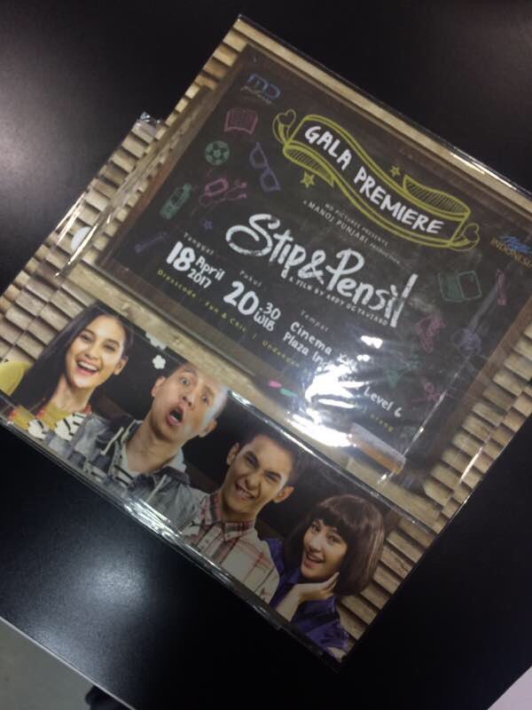 MbaTiTis's tweet photo. Say.. Ada yang mau ikutan nonton Gala Premiere 'Stip &amp; Pensil' bersama mba? https://t.co/3UnFjt5JO5