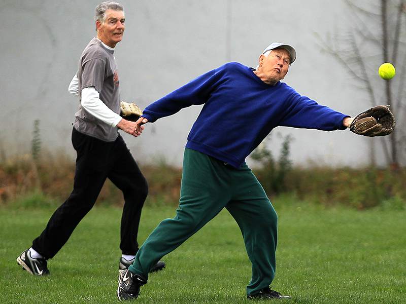 SQLPCEO1's tweet image. The Secret to #AgingWell Staying active! Info from Medicinenet.com #Seniors #Boomers #Veterans #Caregivers 
medicinenet.com/senior_health/…