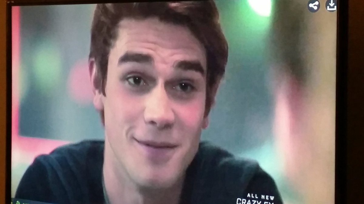 BATB_NZ's tweet photo. Awesome to see another Kiwi actor KJ Apa making it in Hollywood! Loving this new show Riverdale #Archie #Kiwi #NewZealand #CW @JayRyan https://t.co/DYs9ikFuqL