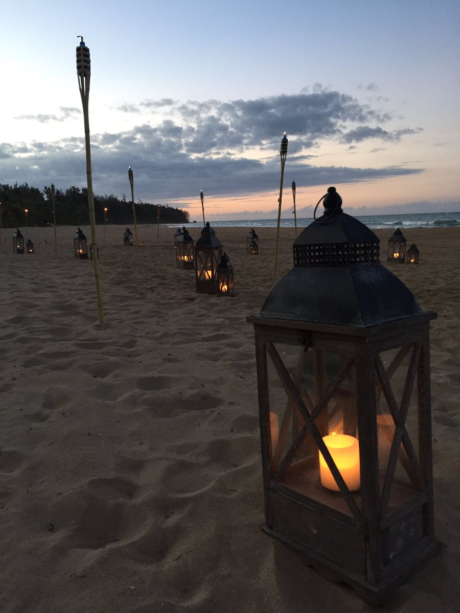 evntfully's tweet image. Beach engagement. Check out evntfully.com #events #eventplanning