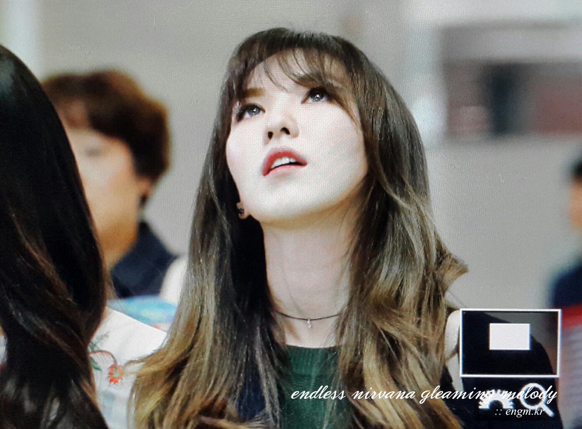 _gotvelvet's tweet photo. My girl friend .. https://t.co/FXSWfpvjFZ