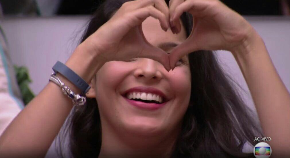 teAmEmilly_5's tweet photo. @emillyaraujoof Diva e diva ne meu bem #Arrasa #FelicidadeSemFim #Orgulho #SouCoração ❤ https://t.co/oVGVvACFLX