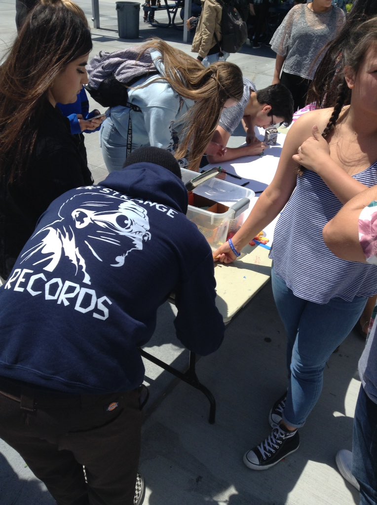 So much kindness today Braves! Thank you all! 💛🍂 #Spreadthelove ❤️