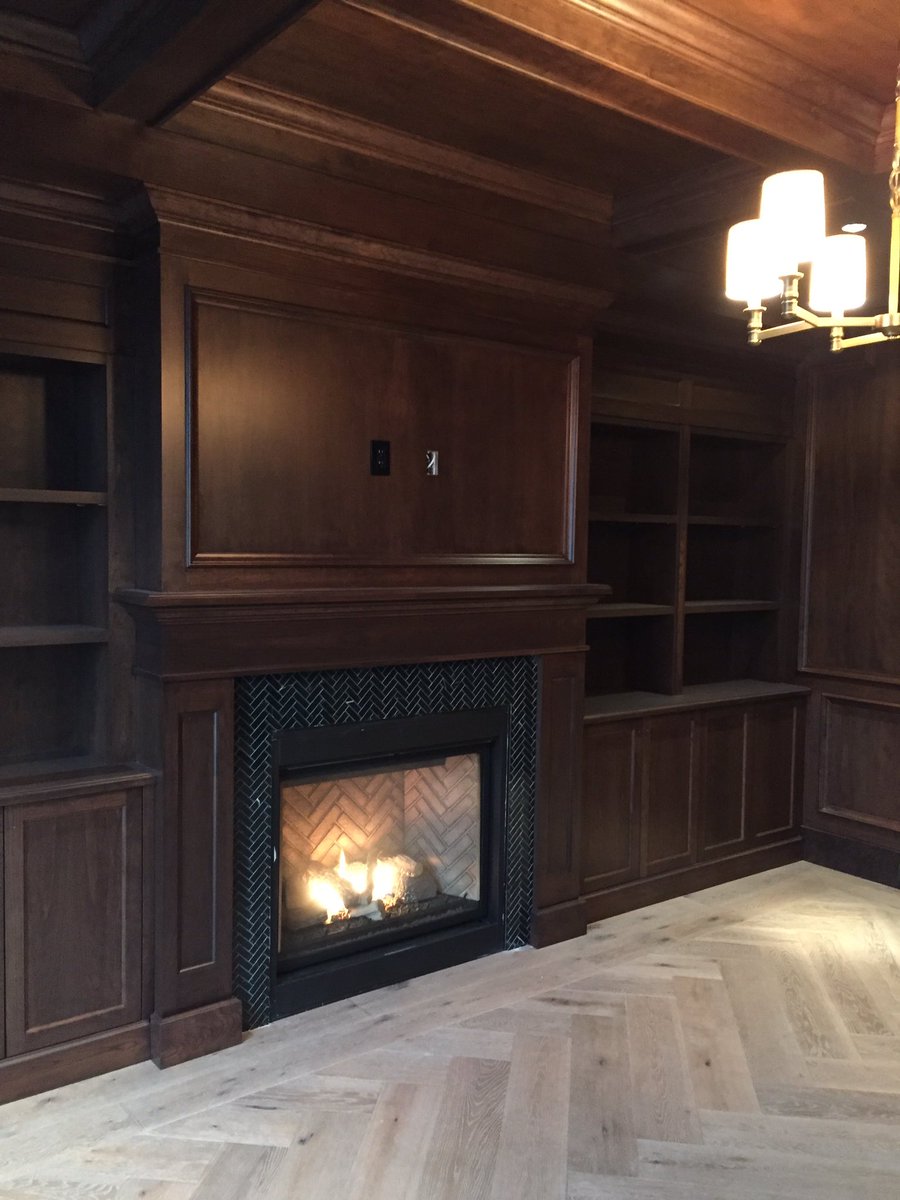 tpwoodworking's tweet photo. What a house to be apart of!  Just about wrapped up!  @MKushinoDesign #interiordesign #kitchendesign #customhome #woodworking #yyj https://t.co/QQUHZX9KeQ