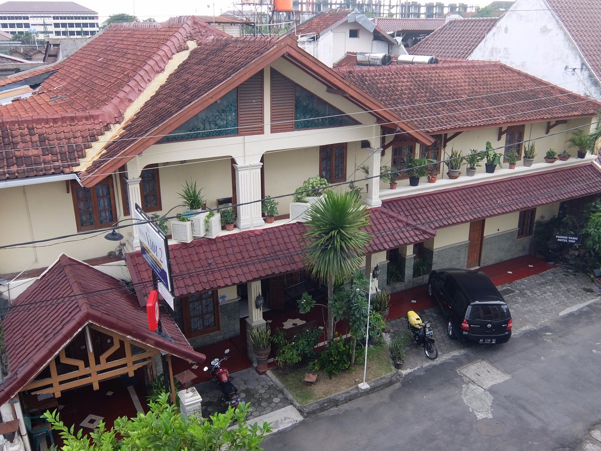 Halo selamat siang ,happy #longweekend ..