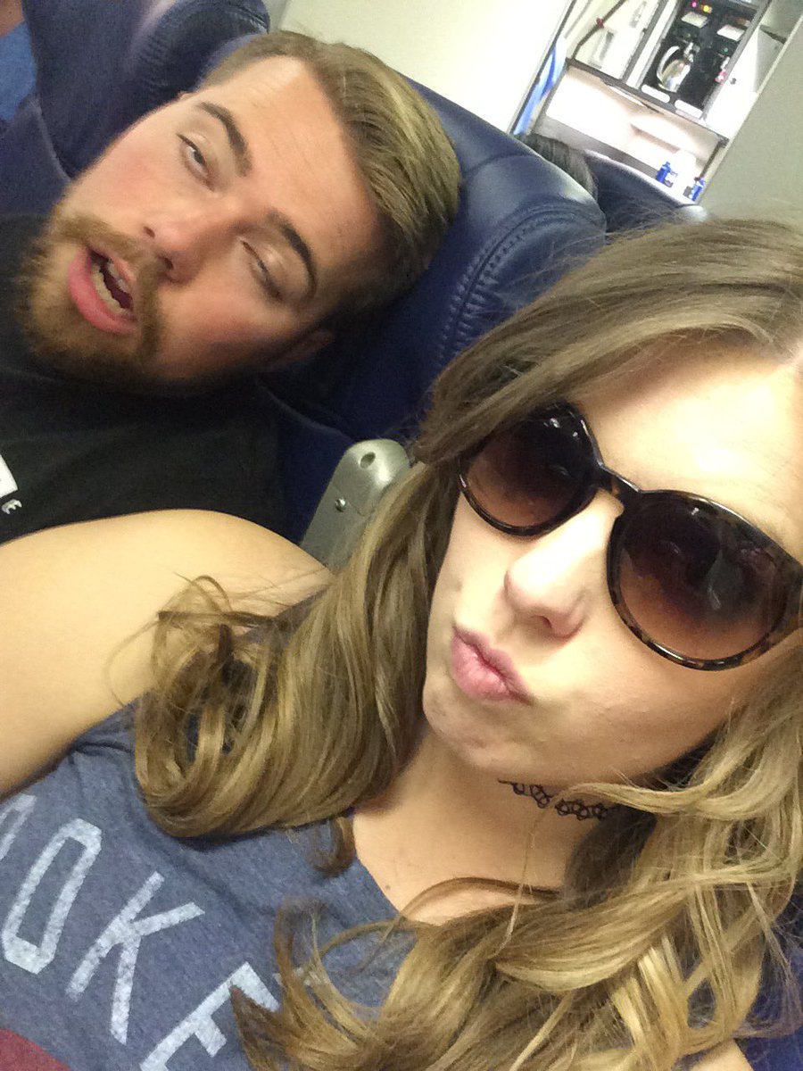 maddy_moiselle's tweet photo. We've been delayed in the plane for almost 2 hours. #BABSCon2017 #BABSConMemories #FunFunFunFunFun https://t.co/x0ao0vnjrz