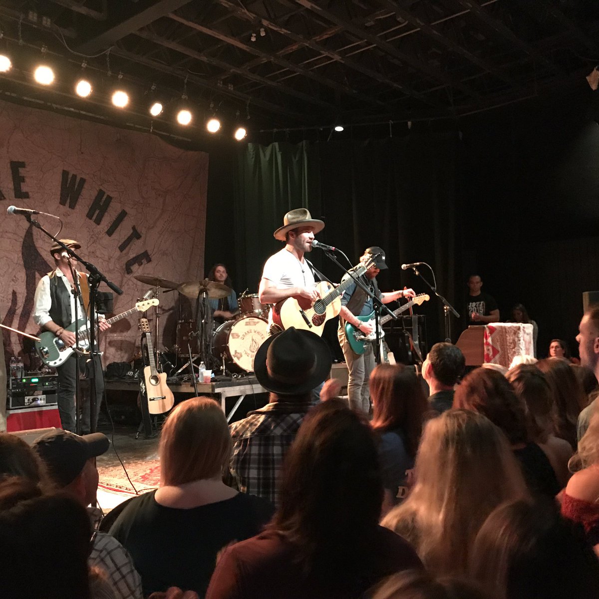 TerriClarkMusic's tweet photo. @DrakeWhite phenomenal show. The passion, soul, and talent,was staggering. A future superstar. Get his album #SPARK , like now. #exitinn https://t.co/aViXwi2auC