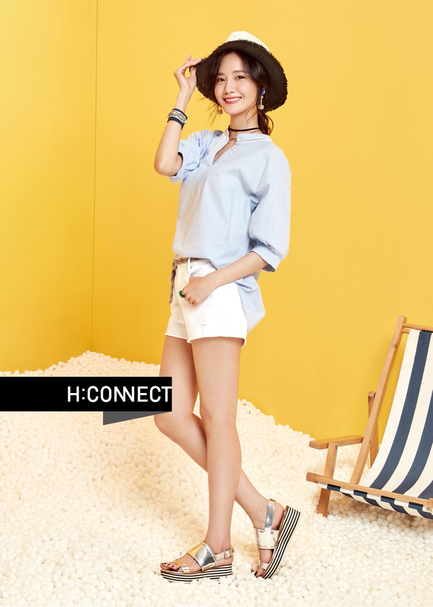 ItsGGYoona_'s tweet photo. 170414 YoonA - H:Connect SS17 (2) https://t.co/e60eoJ4otV