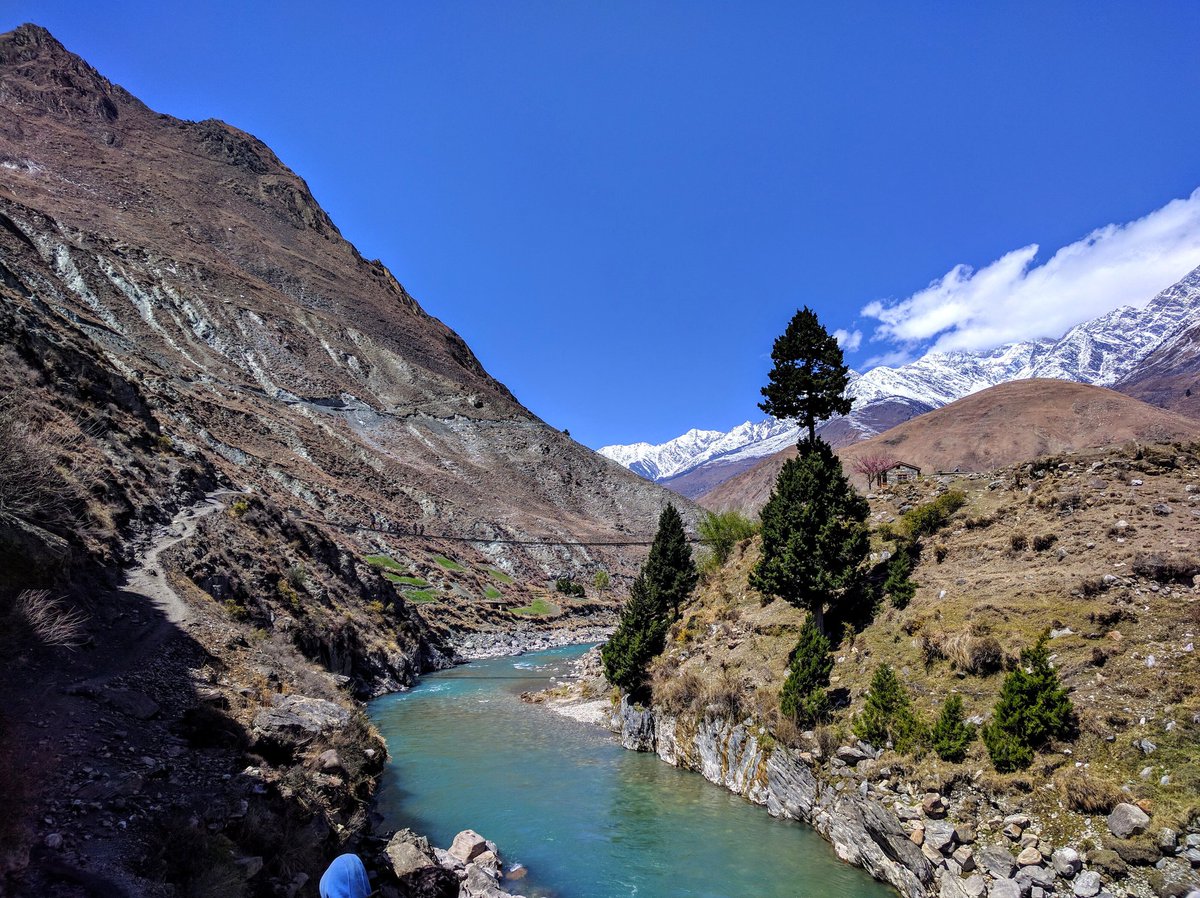 cbidhya's tweet photo. 'चित्त शुद्ध होस् मेरो बोली बुद्ध होस
मेरो पैतालाले किरै नमरोस्
राम्रो आँखामा खुल्छ राम्रै संसार' https://t.co/VwSSFin9OB
