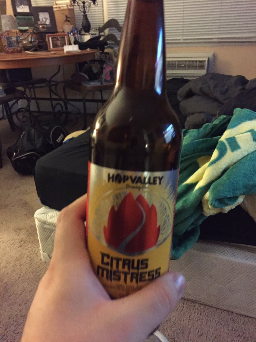 johnyt_mac's tweet photo. Drinking @HopValley beer in Chicago. Miss home #goducks https://t.co/2JL2DS3NPa