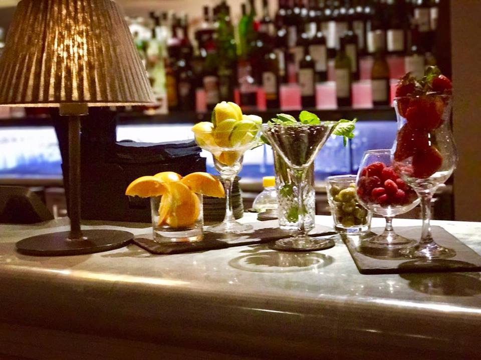 MacWindsor's tweet image. And that&apos;s how we like to finish off the week., take the first sip into the weekend! #Caleys 0344879 9101