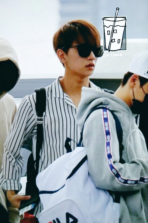 icechoco1230's tweet photo. 170414 #세븐틴 #조슈아 #JOSHUA
✈🙏 https://t.co/aqqrBmeVqk