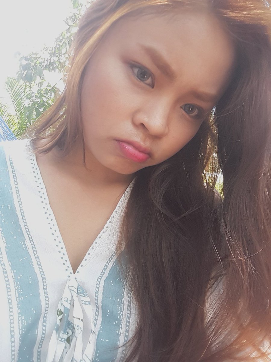 ava_414's tweet photo. วันเหงาๆในวันสงกรานต์. https://t.co/bsRWBprRIQ