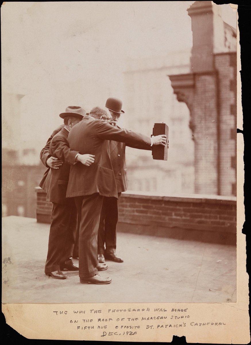 #selfie 

Todo está inventado... ¿O no?