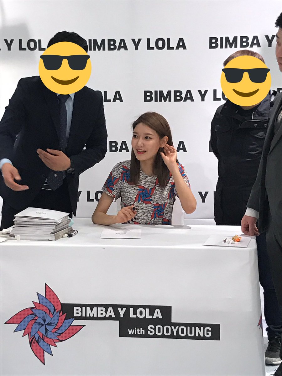 [PIC][14-04-2017]SooYoung tham dự buổi Fansign thứ 2 cho thương hiệu "BIMBA Y LOLA" vào trưa nay C9WmfhZV0AAs8Dx