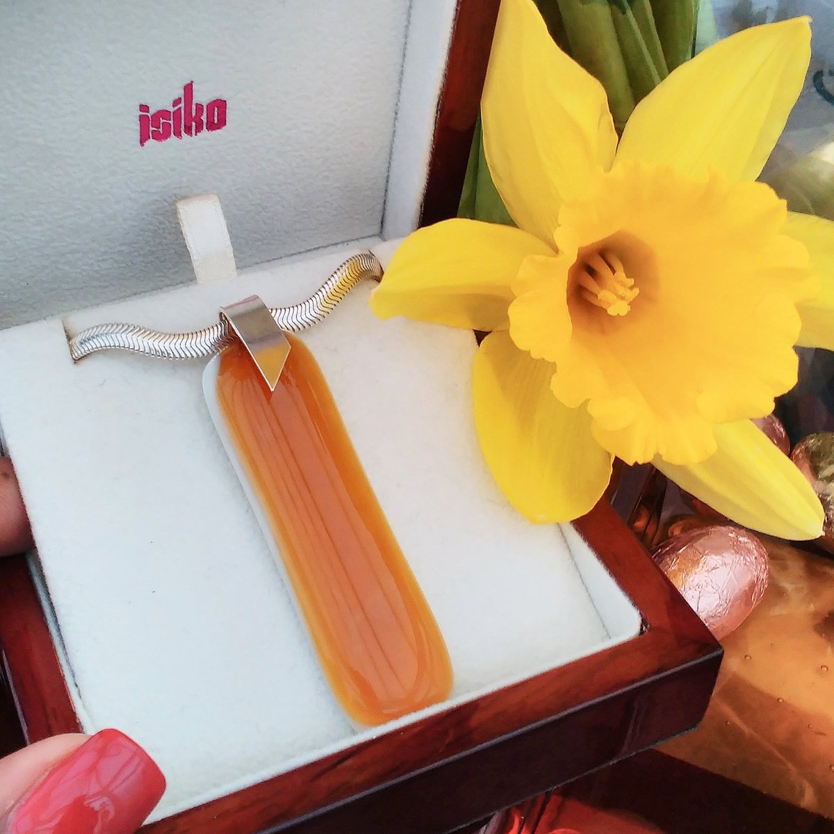 _isiko's tweet photo. Our isiko Easter glass pendant Collection is here!🌻 Follow us, visit our website and share our new collection we hope you love it... https://t.co/xtBNv2Ktze