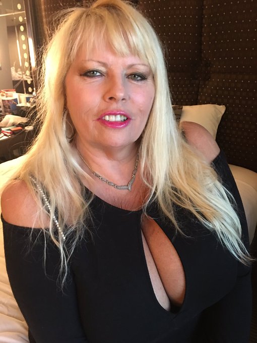 Going out https://t.co/g3Vybvi9HK