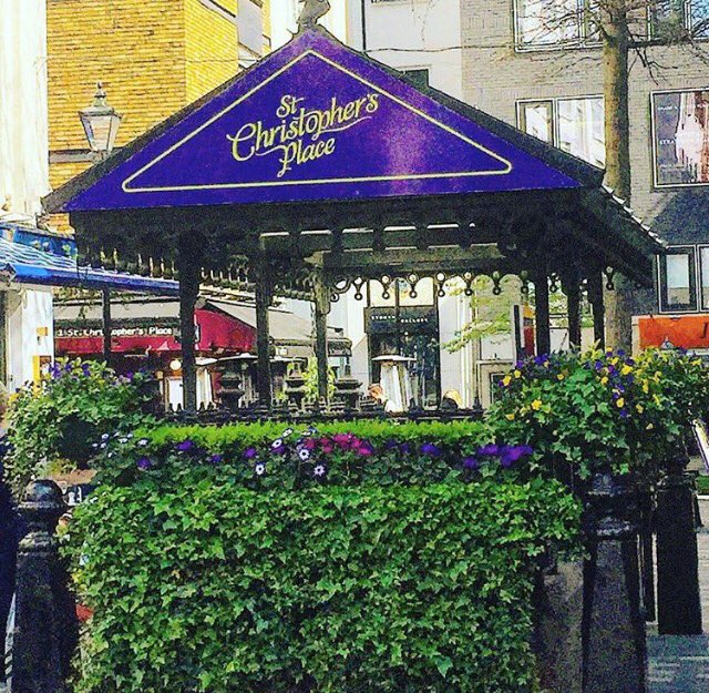 CathyJinks4's tweet photo. Loved the shoe! #kurtgeiger #stchristopherplace #london #w1 https://t.co/3C5vKlstA1