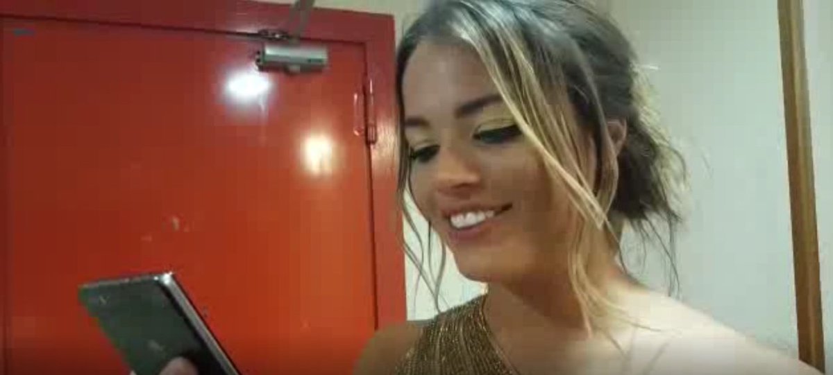 quenosalga's tweet image. Exclusiva: en el camerino de @AlyEckmann tras ganar #GHVIP5, con mensaje de amor de Antonio de @bbb y su reacción mediaset.es/blogs/quenosal…