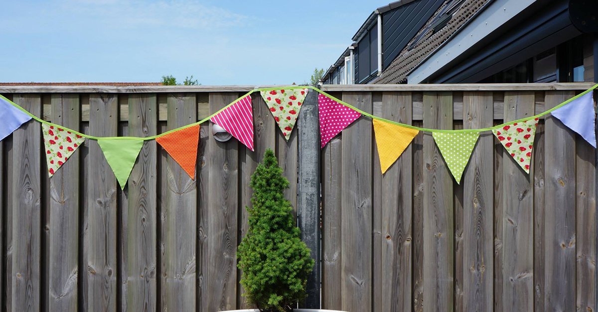 Renée verbleef 10,5 week <a href="/RMcDUtrecht/">Ronald McDonald Huis Utrecht</a>. Uit dankbaarheid doet ze iets terug door unieke stoffen slingers te verkopen: mi8.ly/u72kn2