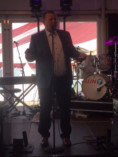 VVMABodembranch's tweet photo. Wij feliciteren ons lid Milon met haar 25 jarig jubileum! Gisteravond hebben wij kunnen genieten van een fantastisch feest bij #paaspop! https://t.co/GCTMobBNaK