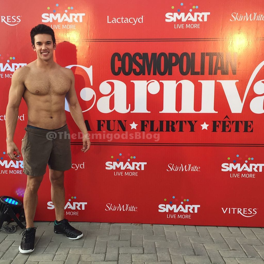 PietroBoselliPh's tweet image. Remember when #TheHorizon star @officialfrancismossman made a surprise appearance at the #CosmoBachelorBash in 201… ift.tt/2oybT3y