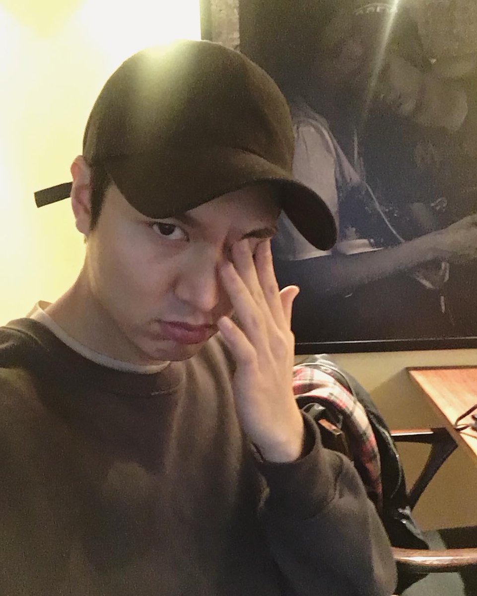 lmh_kig's tweet photo. 20170414 @ActorLeeMinHo IG updated
#뚱 
#ぽっちゃり https://t.co/TH3bpj2rPW