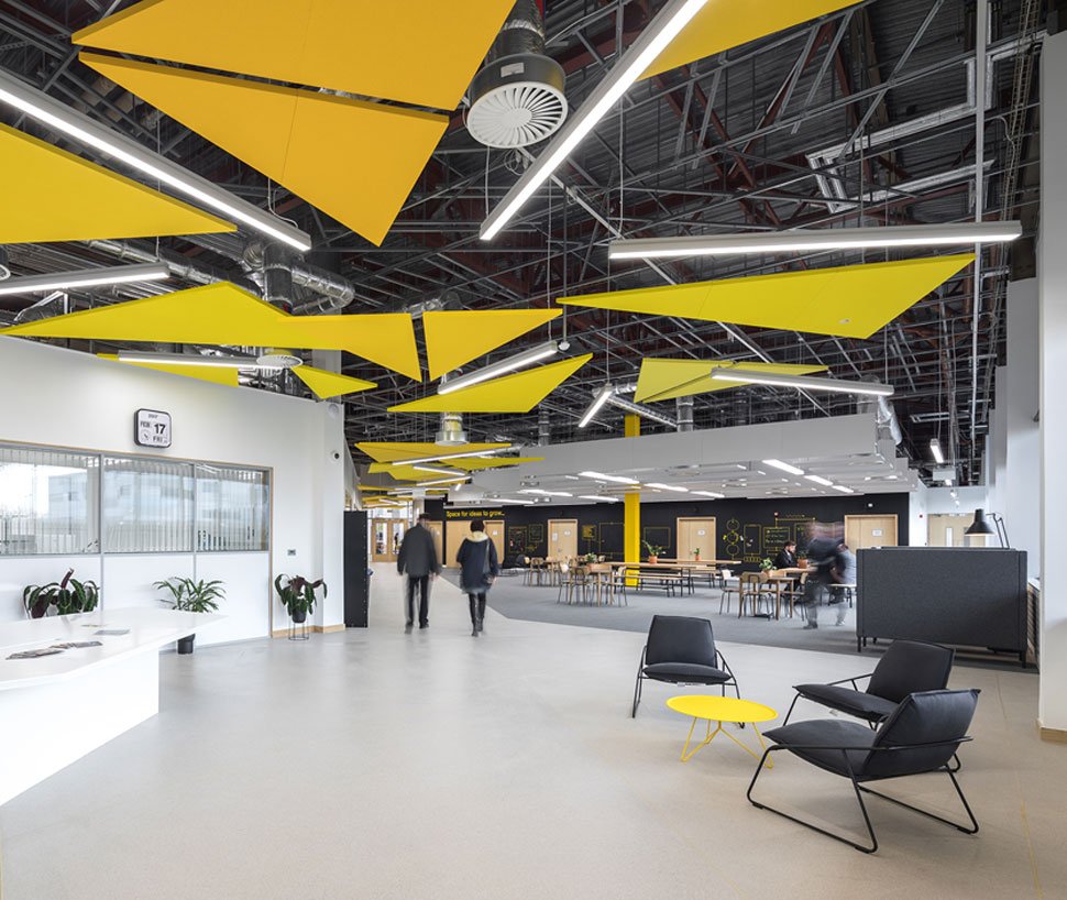 We're sure <a href="/AltroShowroomLN/">Altro Showroom LDN</a> are going to knock it out the park this year. They know how to make feel-good spaces! bit.ly/2oGGNaD