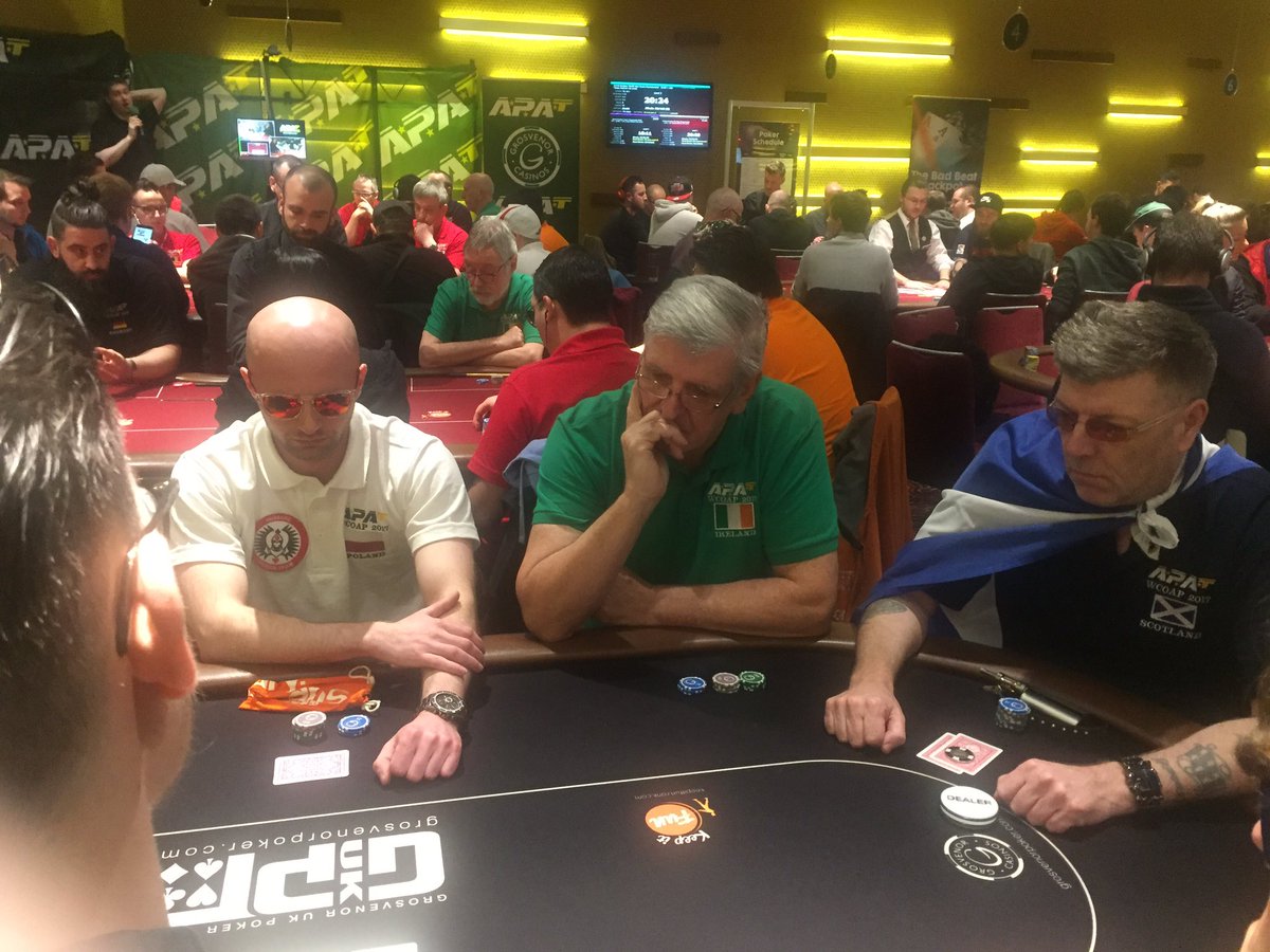 xMsHansenx's tweet photo. Fantastic athmosphere at Grosvenor Manchester. Players are wearing T-shirts with a flag of their country. Love it! https://t.co/0wYLfdgPpQ