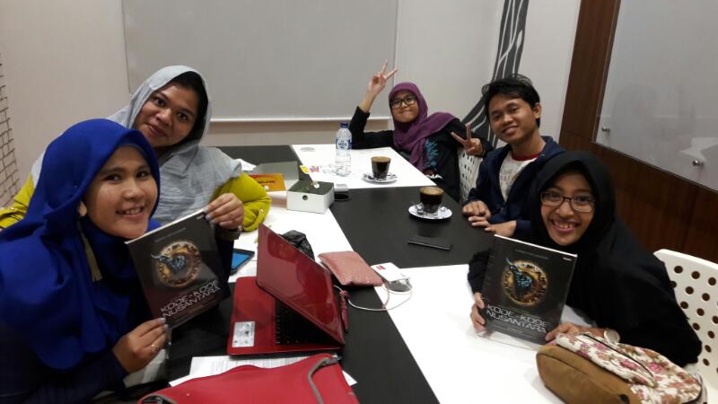 Bincang-bincang #KodeNusantara bareng @SBSoloraya di Rumah Kreatif Solo 😊😊😊