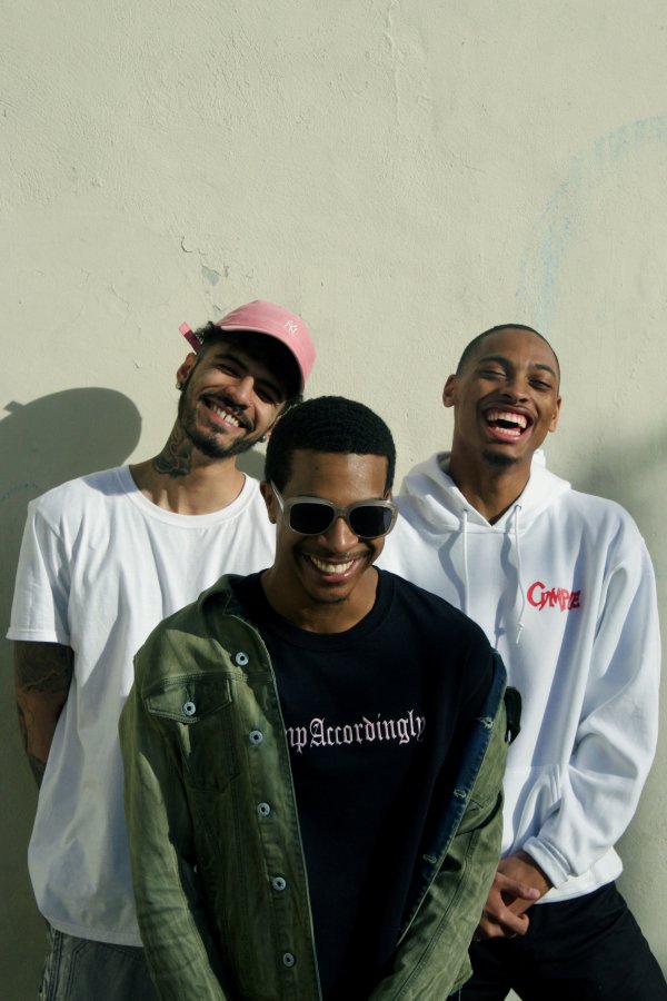 vashtiedotcom's tweet photo. Check out how these guys are going against the grain of society with their collective on the site!: https://t.co/Pr2KGjsYR9 https://t.co/mY27Zy0jNj
