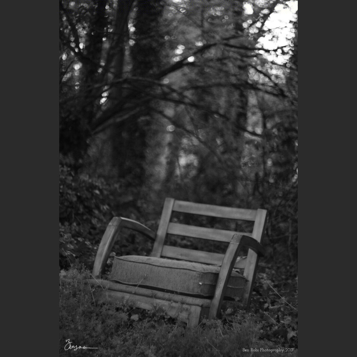 BRobiPhoto's tweet image. Chair in the woods #lenstest #vintagelens #pentax #sony #blackandwhitephoto #50mm #sonyalpha #sonyimages #sonyalphasclub #instasize