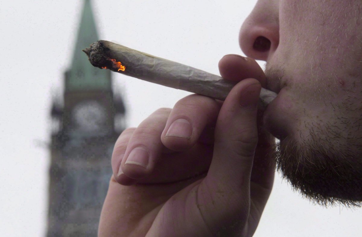 Here's what weed legalization will look like in Canada 
bzfd.it/2pyqIkD
