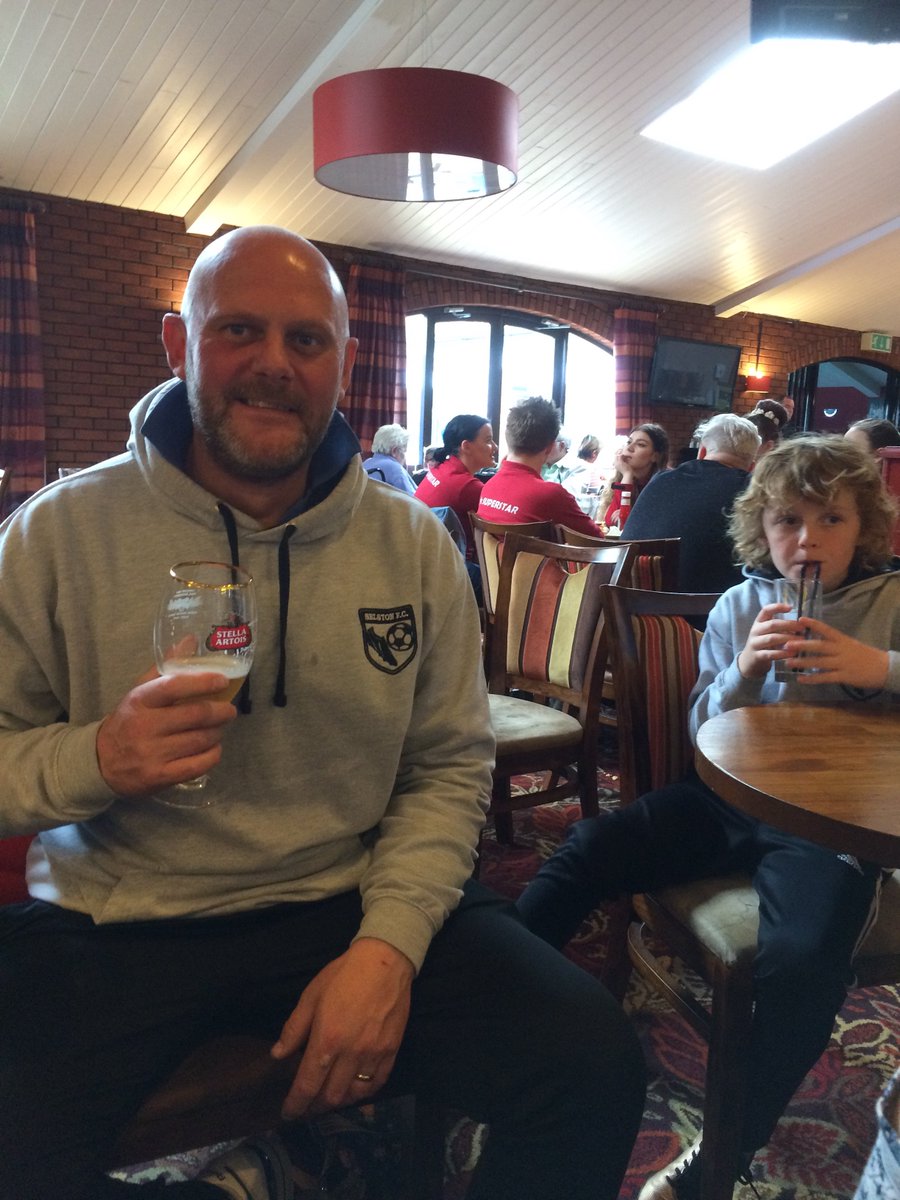 jamiehassall4's tweet photo. Track suits on tour Hunstanton  @SelstonFC https://t.co/rFNHFLQ9QM