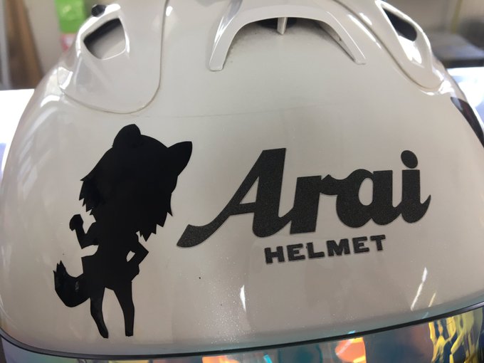 ヘルメットをステッカーでカスタム 画像10選のご紹介 カッティングシート製作 Quack Works