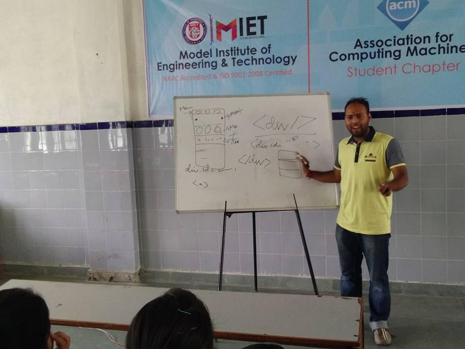 miet_acm's tweet image. The WEB DEVELOPMENT workshop under ACM student chapter ends successfully
Let's catch some pics.
#acm
#mietacmstudentchapter
#busydevelopers