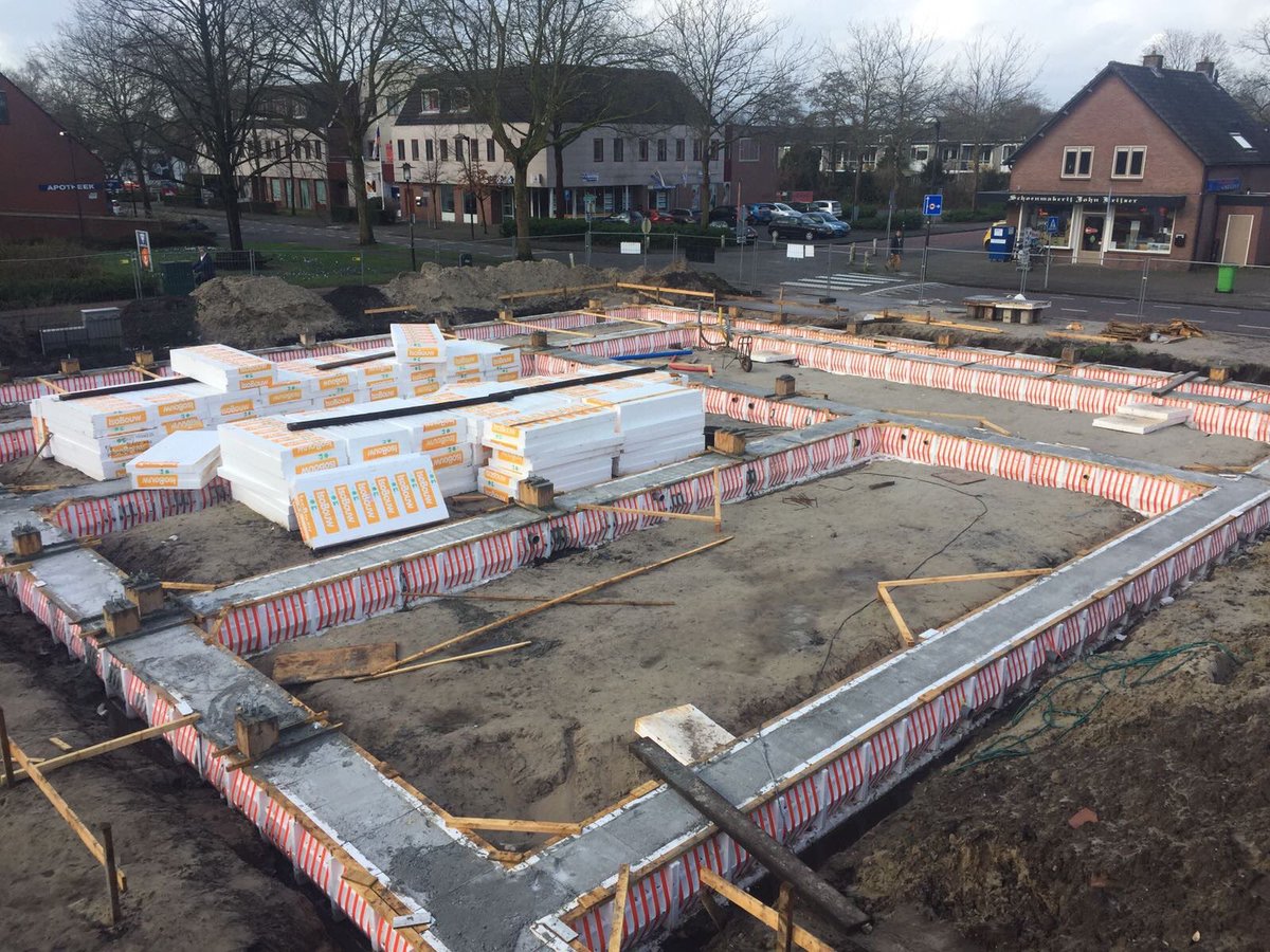 BRAS73LEUSDEN's tweet photo. Het is wat langer wachten op de Funderingsplaten maar na de paasdagen gaan ze weer aan de slag .... En door. https://t.co/zXA32MkMxR