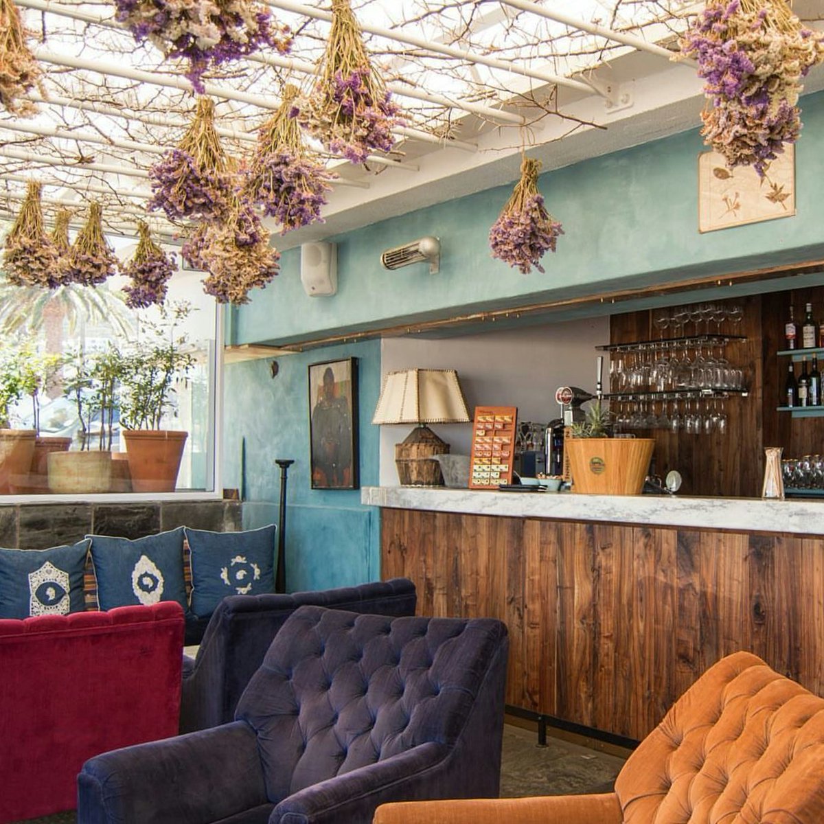 sunsetcafe_sa's tweet photo. Unwind in one of our comfy armchairs this long weekend - it's a great spot to watch Camps Bay life go by. 🍸 https://t.co/ZWsYxojHE7