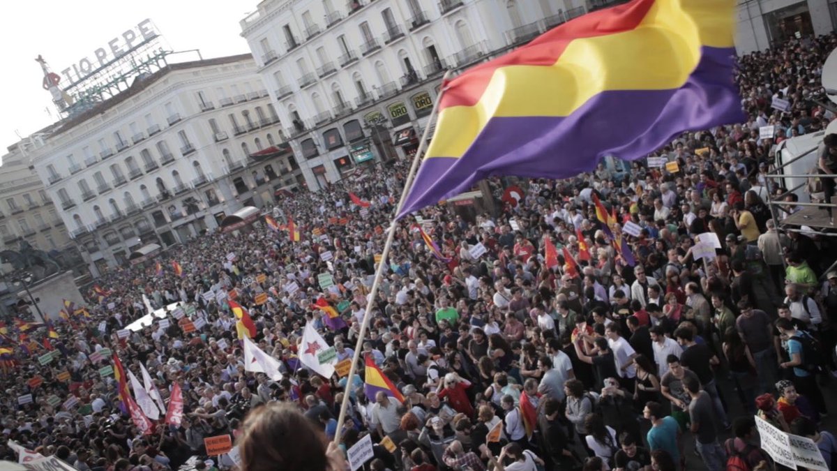 Caninator's tweet photo. Hoy es #14deAbril ¡Viva la #Republica! https://t.co/mQnqcp9Omj