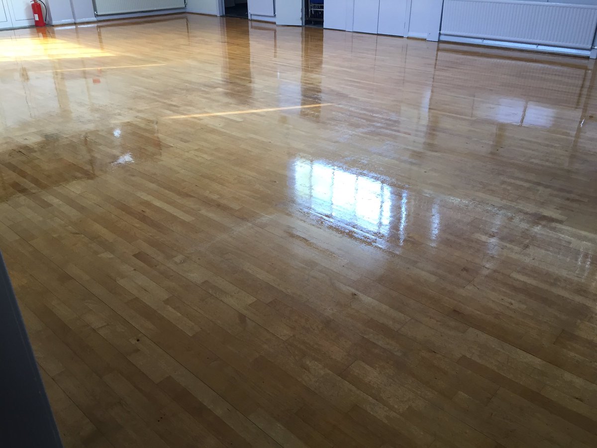 startengineerin's tweet image. First coat of resin. On the first hall for Easter.