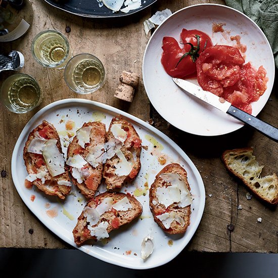 Happy_Dinner_'s tweet photo. Try out these Tapas recipes on https://t.co/eC7kpumac0 🇪🇸 @HitchhikersPub which #aperitif cocktail do you recommend us to try this #weekend? https://t.co/tsvwK65eK4